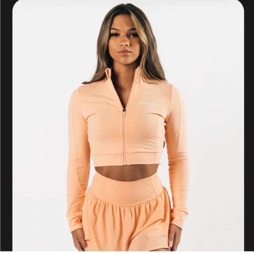 Alphalete crop zip front sport jacket womens Medium Trace cheeky Coral